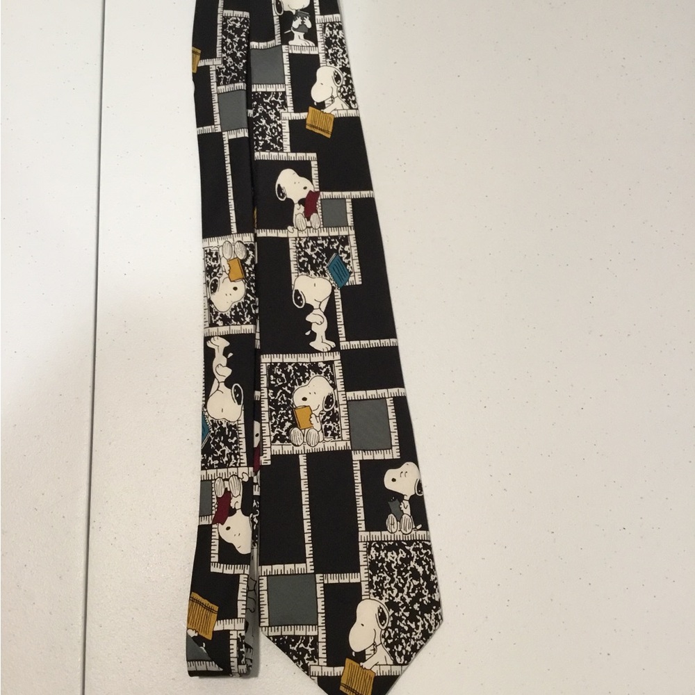Vintage PEANUTS Teachers Pet SNOOPY Necktie school Made in USA, 100% Silk - Picture 2 of 9